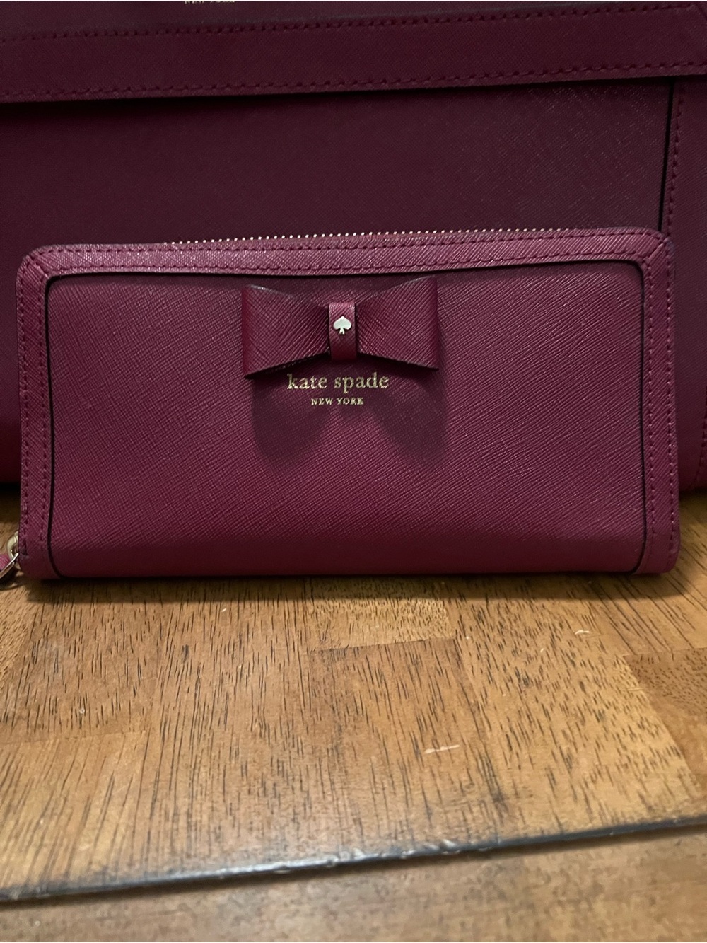 Kate Spade Hazel Court burgundy handbag and matching wallet set - Picture 5 of 15